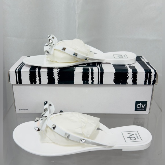 DV by Dolce Vita Sun-kissed White Plastic Sandals with Silver Studs Size 8 NWT - Picture 1 of 7